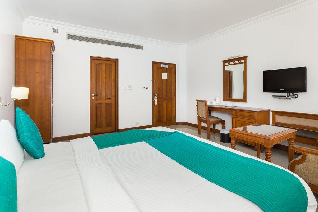 The Avenue Center Hotel Kochi Exterior photo