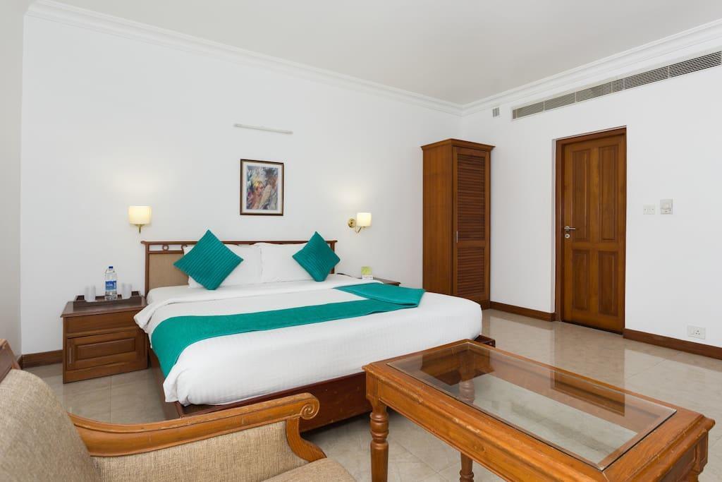 The Avenue Center Hotel Kochi Exterior photo