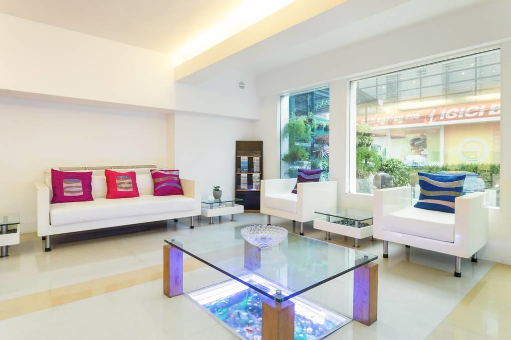 The Avenue Center Hotel Kochi Exterior photo